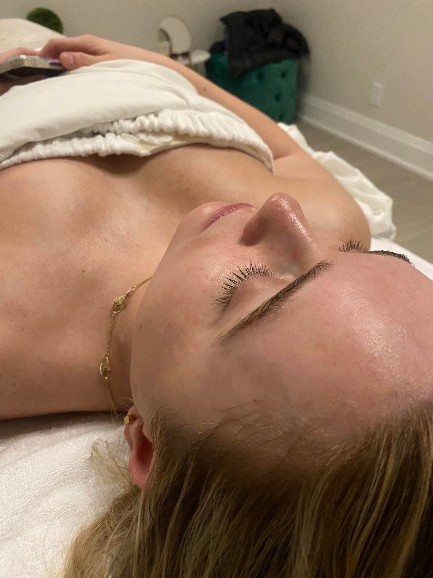 Dermaplaning advantages